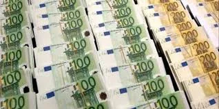 Ζάπλουτος ή ζάμπλουτος;