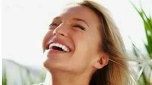 Γιατί γελάμε; Έρευνα αναλύει το μεγάλο μυστήριο του γέλιου