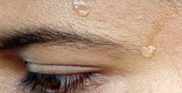 Γιατί ιδρώνετε το βράδυ