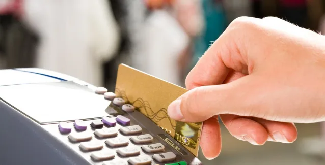 30.000 κρούσματα απάτης με κάρτες