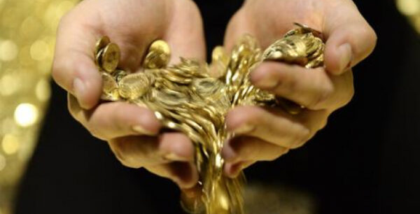 Αυτοί είναι οι 8 πλουσιότεροι άνδρες του κόσμου – Κατέχουν τόσο πλούτο όσο η μισή ανθρωπότητα