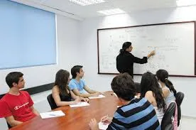 Από τις 24-12-16 ως τις 02-01-17 οι διακοπές των Χριστουγέννων για τα φροντιστήρια και τα Κέντρα Ξένων Γλωσσών