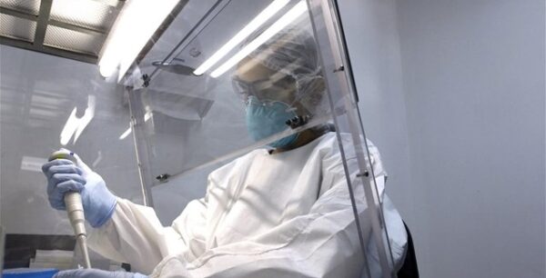 Το ΚΕΕΛΠΝΟ προειδοποιεί τους ταξιδιώτες για τον ιό Zika