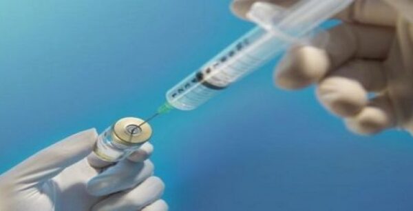 2εκατ. Έλληνες έκαναν εμβόλιο με ιό που προκαλεί καρκίνο χωρίς να το ξέρουν