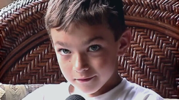 Η ιστορία του παιδιού που γεννήθηκε με ένα πόδι και έγινε ποδοσφαιριστής (Video)