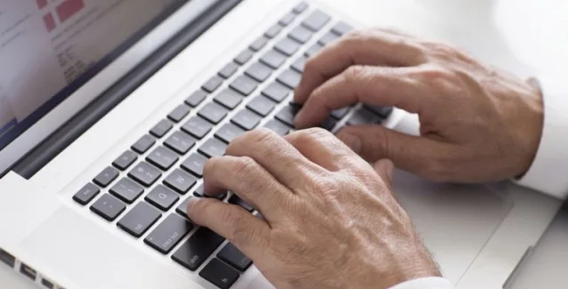 Oι χρήστες στην Ελλάδα παίρνουν τον έλεγχο των online προσωπικών δεδομένων τους