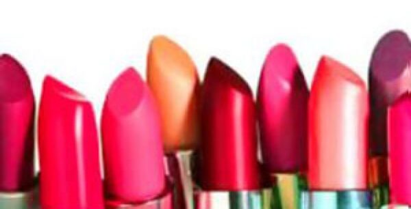 Λιγότερες ορμονικές διαταραχές στο γυναικείο σώμα, όταν αποφεύγετε καλλυντικά!