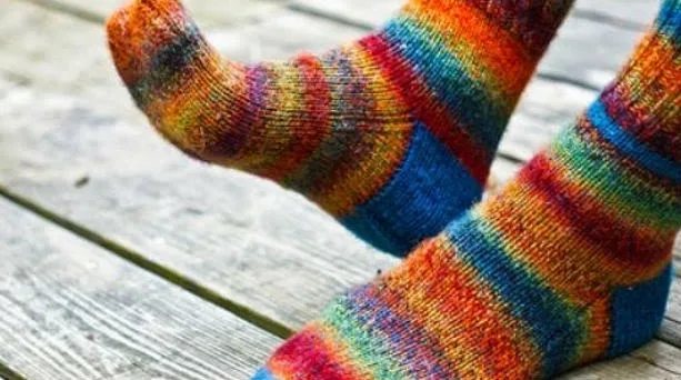 Διάβασε δέκα πράγματα που μπορείς να κάνεις με μία κάλτσα..