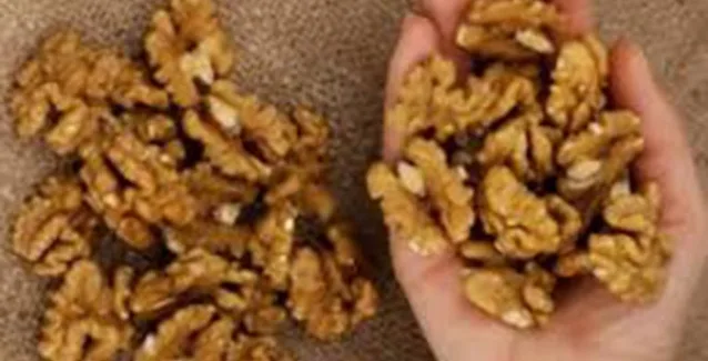 Δείτε τι θα σας συμβεί αν τρώτε μια χούφτα καρύδια την ημέρα