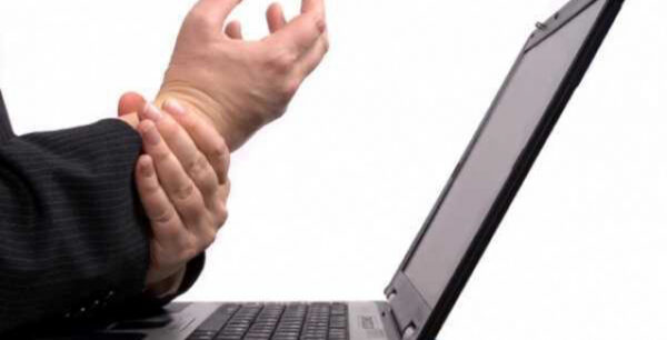 Σύνδρομο καρπιαίου σωλήνα: φταίει ο υπολογιστής!