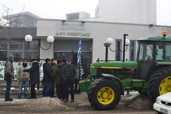 Ορεστιάδα: Τη Δ. Ο. Υ. απέκλεισαν συμβολικά οι αγρότες