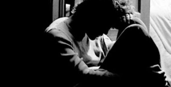 Στοιχεία-σοκ για την κατάθλιψη στην Ελλάδα: Ποιο είναι το ποσοστό των ανθρώπων που δεν λαμβάνουν θεραπεία;