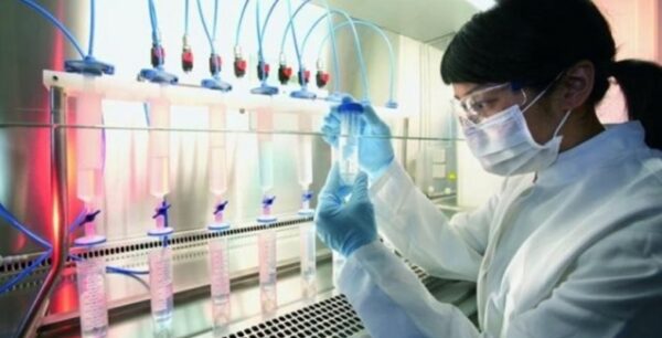 Κάτω των 50 ετών ένας στους τέσσερις που νοσηλεύεται σε ΜΕΘ με γρίπη