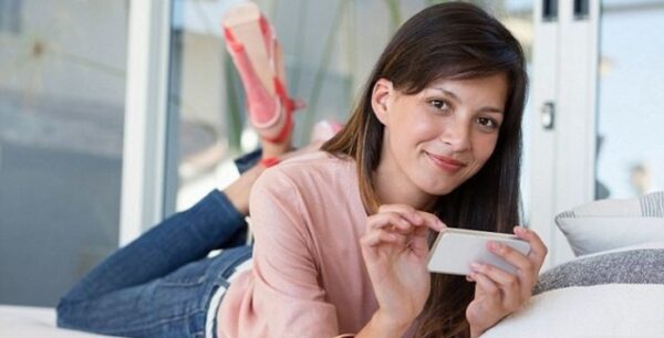 Πώς το κινητό μπορεί να βλάψει τα δόντια σας