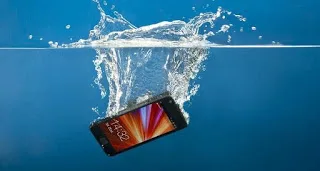 Το πρώτο κινητό που μπορεί να πλυθεί με νερό και σαπούνι! (Video)