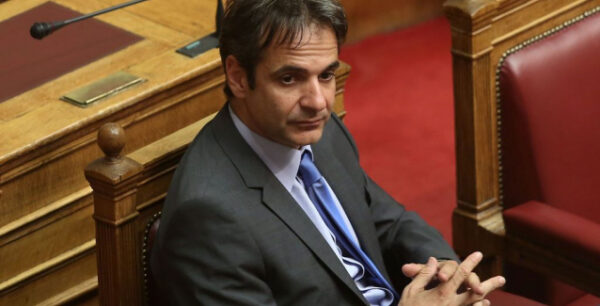 Μητσοτάκης από Επίδαυρο: Η Ελλάδα θα σηκώσει ξανά ψηλά το κεφάλι (φωτό)