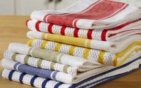 Προσοχή στα βακτήρια που “κρύβουν” πετσέτες και κινητά τηλέφωνα