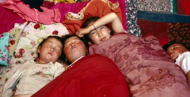 Απίστευτα απόκοσμες επιδημίες που παραμένουν ιατρικά αξιοπερίεργα: Μολυσματικές πανδημίες χορού, γέλιου και άλλων πολλών… δεινών!