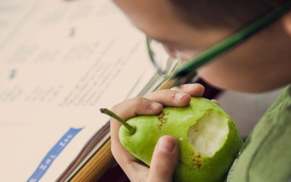 ΣΥΓΚΛΟΝΙΣΤΙΚΗ ΙΣΤΟΡΙΑ: Ο αγώνας ενός διευθυντή να εξασφαλίσει το κολατσιό των μαθητών…