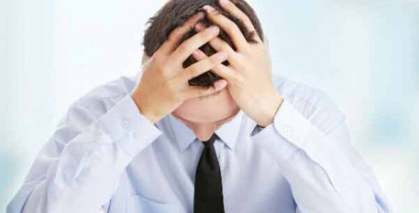 Η κρίση μας αρρωσταίνει και μας σκοτώνει. Τι είναι η επαγγελματική νόσος;