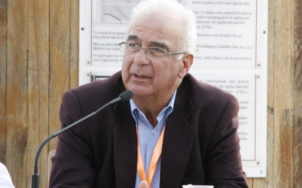 Πανελλαδικές 2015: Τί είπε ο συγγραφέας του κειμένου του θέματος της Νεοελληνικής Γλώσσας