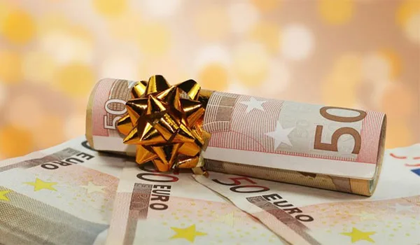 Έκτακτο βοήθημα: Από 300 έως 830 ευρώ για 1,6 εκατ. χαμηλοσυνταξιούχους