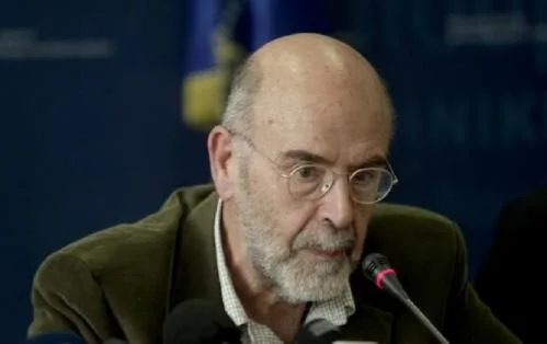 Λιάκος: Ξένη γλώσσα τα Αρχαία Ελληνικά!