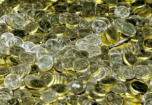 Το ελληνικό βουνό που έχει θαμμένες λίρες – Πού γίνεται το μεγάλο κυνήγι του θησαυρού σε καιρό κρίσης