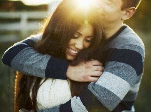 Τελικά, οι άντρες αγαπάνε λιγότερο από τις γυναίκες;