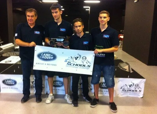 Μεγάλη επιτυχία του Γενικού Λυκείου Φιλοθέης σε διεθνή διαγωνισμό τεχνολογίας αυτοκινήτου