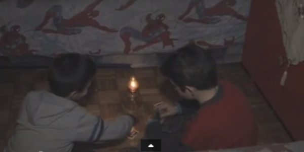 Στην Ελλάδα της κρίσης οι μαθητές δεν χάνουν τις αισθήσεις τους από την αγωνία λόγω διαγωνίσματος