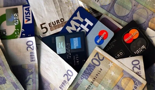 Φοροδιαφυγή: Μετρητά τέλος για συναλλαγές πάνω από 500 ευρώ