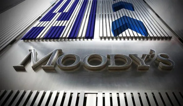 Moody’s: Η ελληνική οικονομία θα σημειώσει ανάπτυξη