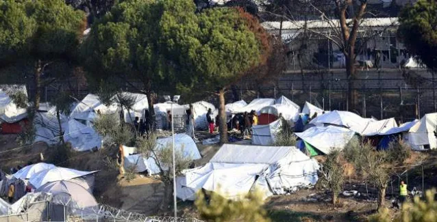 Το προσφυγικό βουλιάζει τον τουρισμό