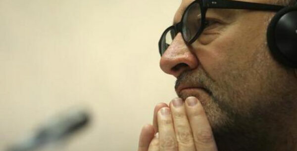 «Παράθυρο» Μοσκοβισί για μείωση πλεονασμάτων και… τέταρτο Μνημόνιο