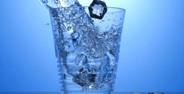 «Κατανάλωσε 8 ποτήρια νερού καθημερινά»: Μύθος ή Πραγματικότητα;