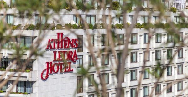 «Λουκέτο» στο Athens Ledra – Διώχνουν τους πελάτες