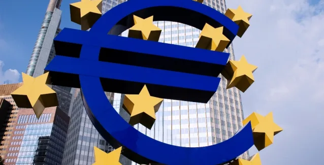 Οριακή ανάπτυξη 0,1% διαβλέπει η ΕΚΤ για την ελληνική οικονομία το 2016