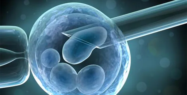 Παγκόσμια πρωτιά! 24χρονη που είχε καταψύξει την ωοθήκη της γέννησε ένα υγιέστατο αγοράκι