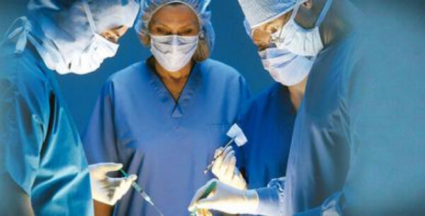 Πως μπορεί να ελαττωθεί η πιθανότητα επιπλοκών στη θυρεοειδεκτομή