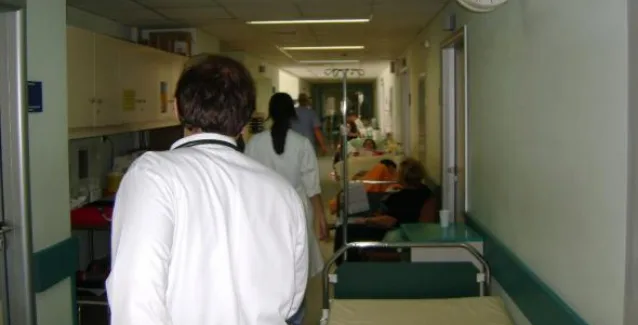 Νέες καταγγελίες για τα νοσοκομεία – Περιμένουν μέχρι και δύο χρόνια για χειρουργείο