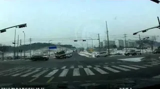 Αυτός είναι ο πιο τυχερός πεζός της χρονιάς στη Νότια Κορέα (Video)