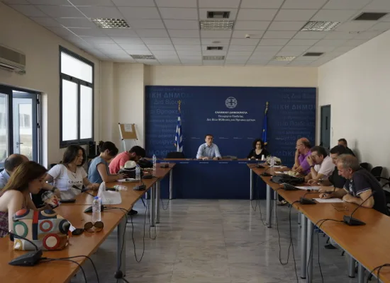 Για τη σημερινή συνάντηση του Διευθυντή του Γραφείου Υπουργού και του Δ.Σ. της ΟΛΜΕ