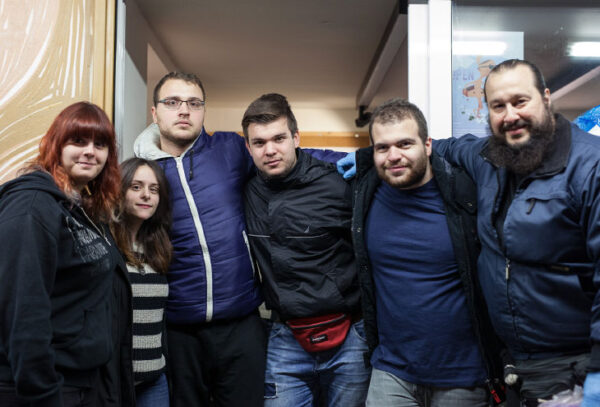 Πέντε φοιτητες βοηθούν αστέγους κι αδέσποτα στην Αθήνα!