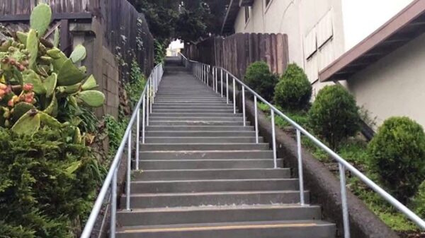 Όταν το νερό… κατεβαίνει τις σκάλες (Video)