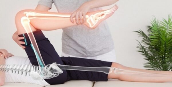 Οστεοπενία: Ποια είναι τα πρώιμα συμπτώματα – Οι παράγοντες κινδύνου