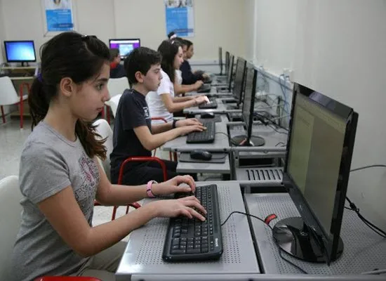 H/Y στα σχολεία των ακριτικών νησιών