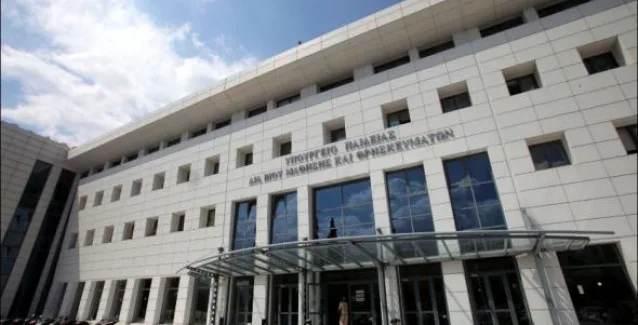 Το υπουργείο Παιδείας “αδειάζει” τον Ζουράρι: Οι απόψεις του είναι προσωπικές