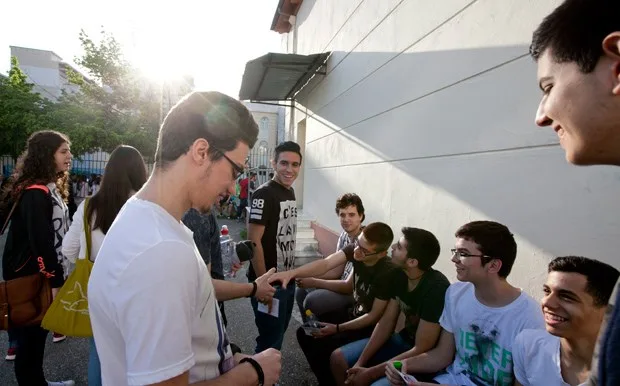 Θέμα έκθεσης 2016: Για τη φιλία και το Διαδίκτυο με αφορμή τον Παπανούτσο