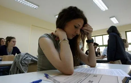 “Μπόνους” σε 15.000 υποψηφίους για ΑΕΙ – ΤΕΙ: Για πρώτη φορά μπορούν να διεκδικήσουν την εισαγωγή τους σε καλύτερα τμήματα